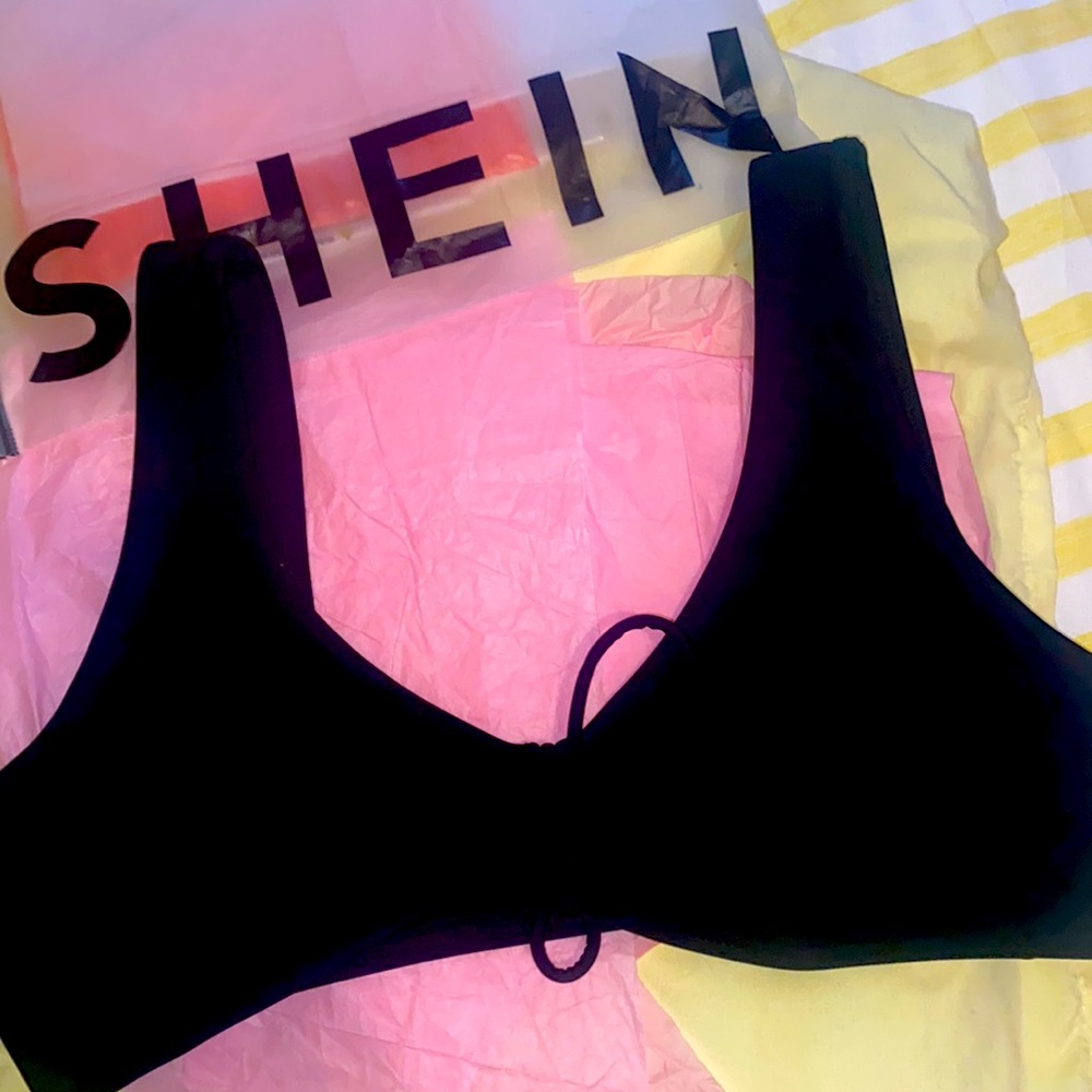 Women bikini top size medium by SHEIN